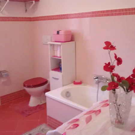 Semesterbostad Lol House *